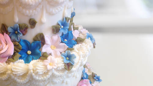 Cake Decorating: Gorgeous Gum Paste Flowers
